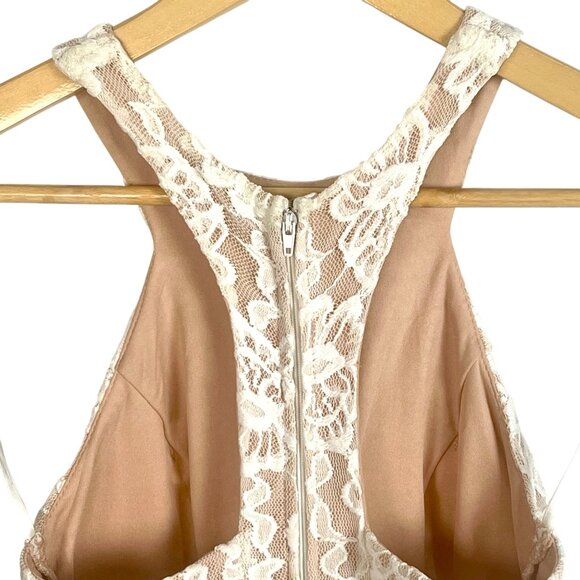 Elegant White Halter Floral Lace Gown Slit Embellished Waist Size 0 Slit Formal - Picture 8 of 14